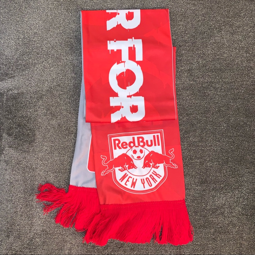 New York Red Bull’s scarf